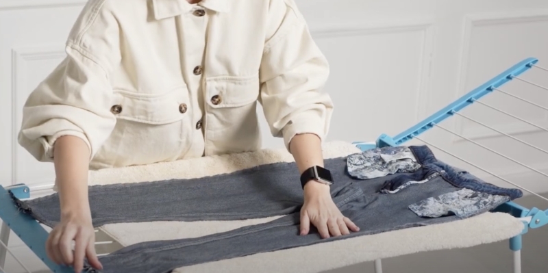 Как стирать джинсы правильно