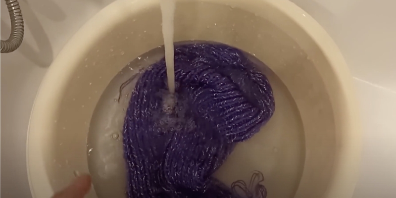 Как стирать самые разные шапки