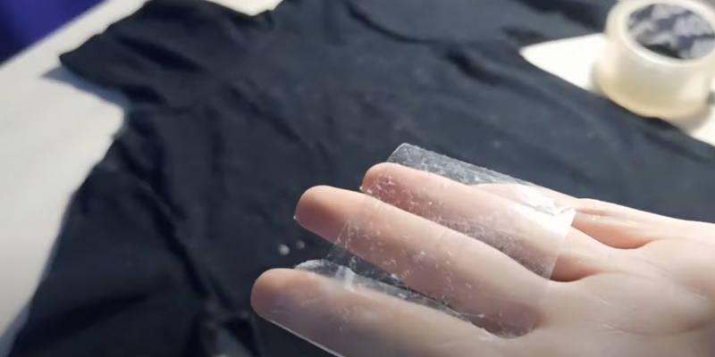 Как убрать шерсть с одежды без ролика