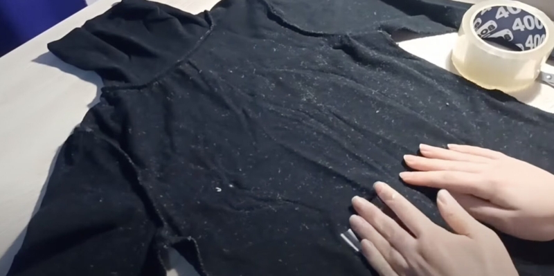 Как убрать шерсть с одежды без ролика